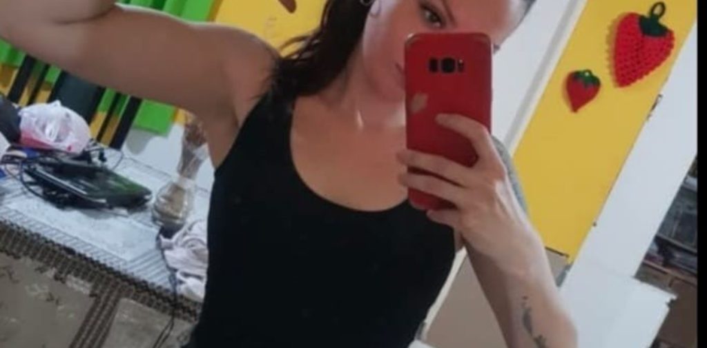 Tragedia a 27 anni: Karla Robles sceglie il suicidio. Una storia straziante di dolore.