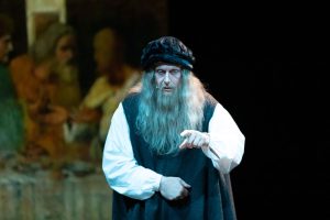 Massimiliano Finazzer Flory porta “Essere Leonardo da Vinci” in scena in Egitto