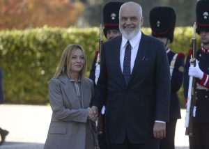 Italia-Albania: Meloni ribadisce impegno sul protocollo migranti nel vertice intergovernativo.