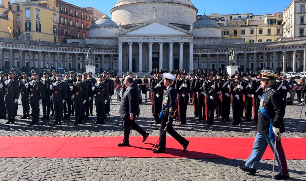 Napoli celebra il 4 novembre al Mausoleo e in piazza del Plebiscito.