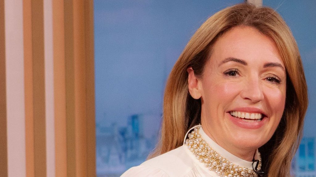 Il tocco che ha reso unico il look di Cat Deeley: scopri come ottenerlo.