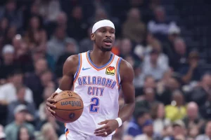 Oklahoma stravince contro Golden State, Denver cade a Cleveland: risultati sorprendenti nel basket NBA.