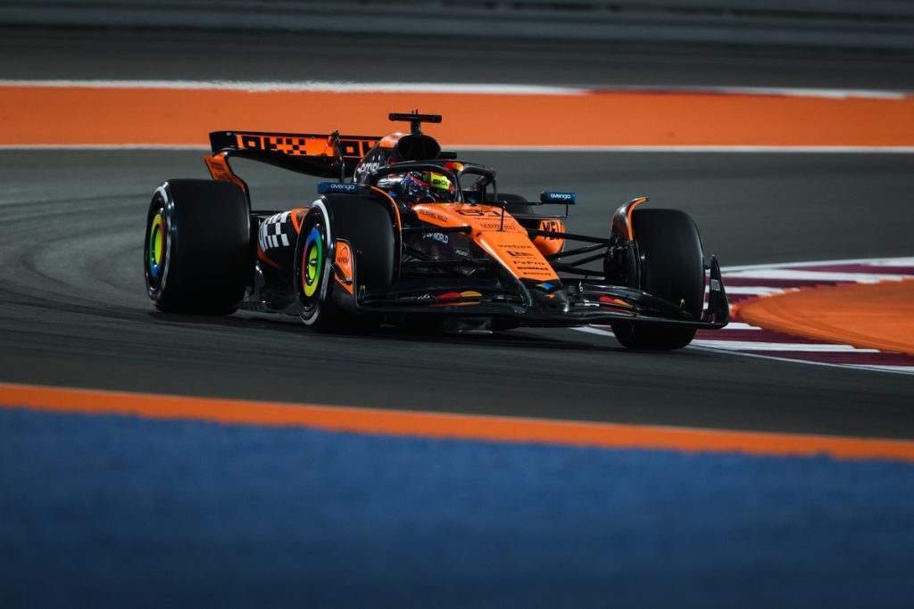 Piastri trionfa nella sprint race del GP del Qatar, delusione per Ferrari.