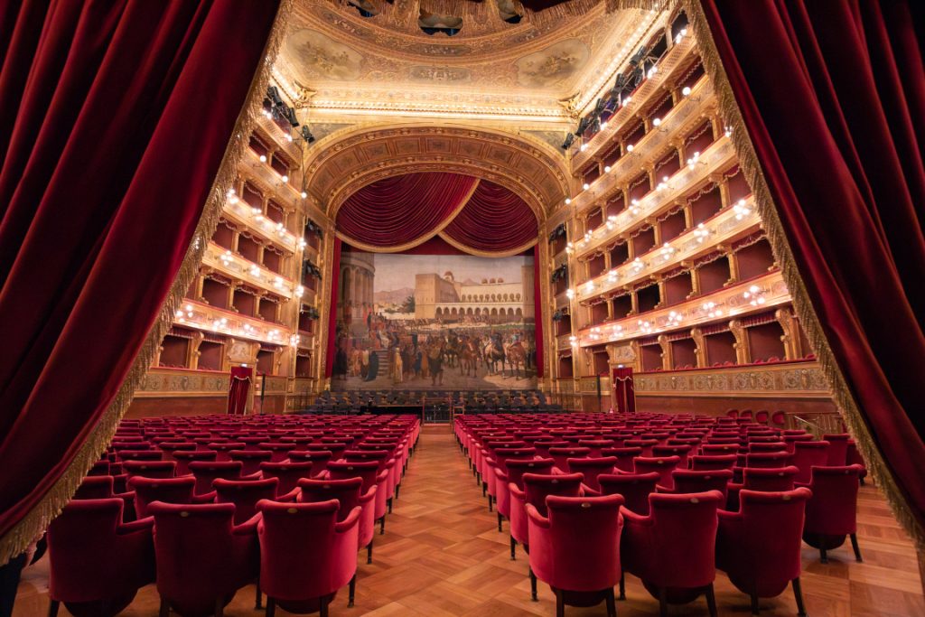 Il 66 di Salvatore Cannova: emozioni e sorprese al Teatro Massimo di Palermo.