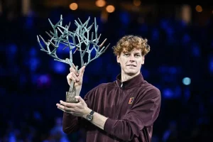Sinner conquista il Masters 1000 di Parigi e riprende il titolo di numero 1.
