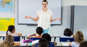 Equità educativa: bilanciare opinioni senza sacrificare la libertà di espressione a scuola.