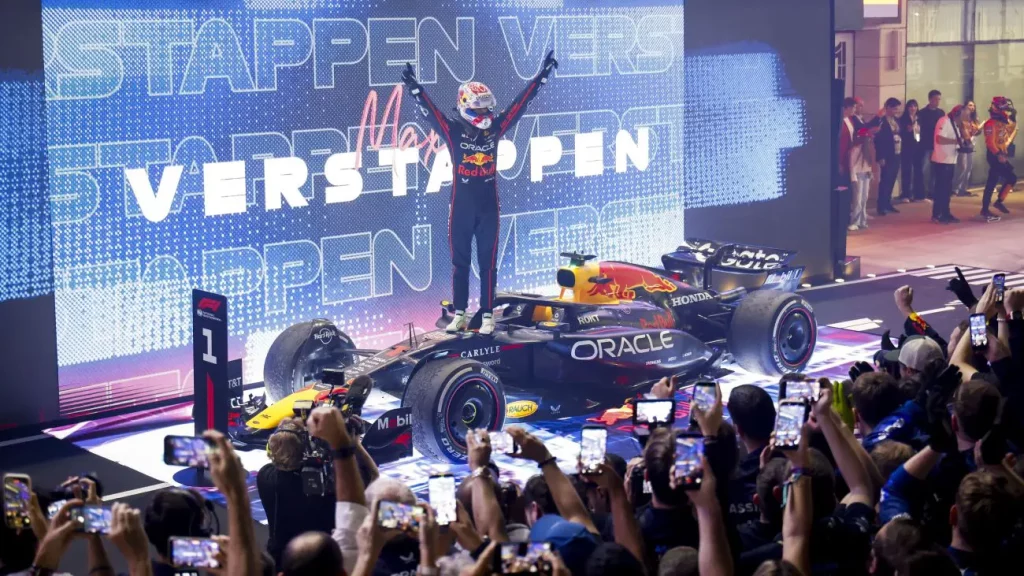 Max Verstappen trionfa al Gran Premio del Qatar: la corsa verso il titolo rimane aperta DOHA – Max...