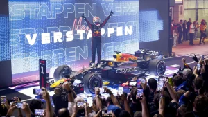 Max Verstappen trionfa al Gran Premio del Qatar: la corsa verso il titolo rimane aperta DOHA – Max...