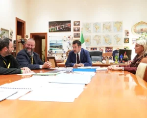 Salvini si incontra con il sindaco di Ferrara, Fabbri: dialogo politico e nuove prospettive.