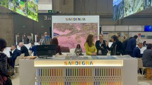 “Sardegna: Una delle destinazioni più amate, dichiara Cuccureddu dopo IBTM World a Barcellona.”