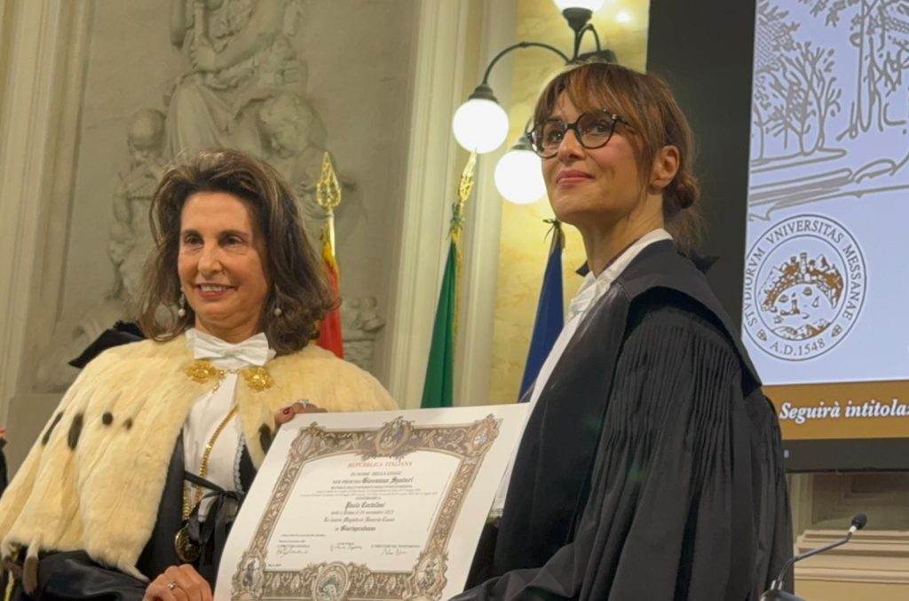 Paola Cortellesi riceve Laurea honoris causa in Giurisprudenza all’Università di Messina – Video esclusivo