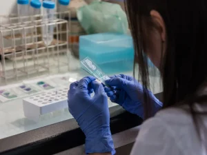 Epatite B: contagiosità, sintomi e opzioni di trattamento per la guarigione