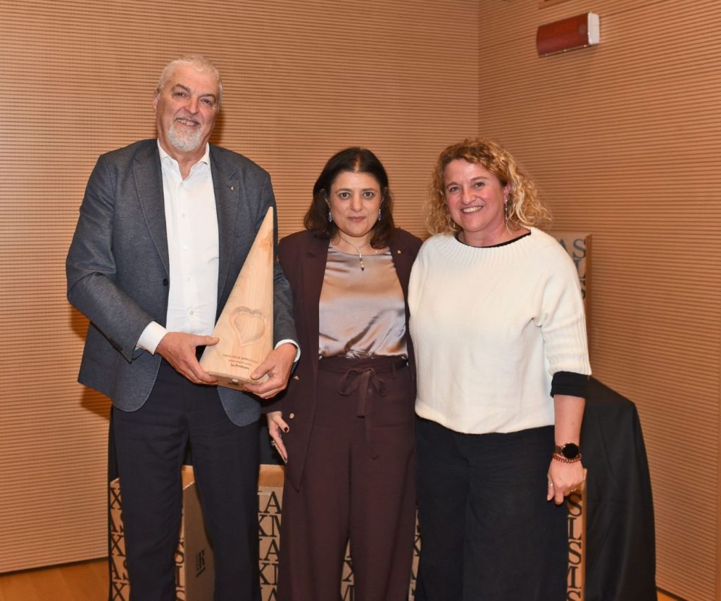 Acinque riconosciuta per l’eccellenza nel bilancio di sostenibilità: un traguardo significativo.