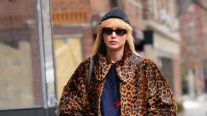 Jennifer Lawrence: l’ispirazione per il tuo cappotto in pelliccia di leopardo per l’inverno.
