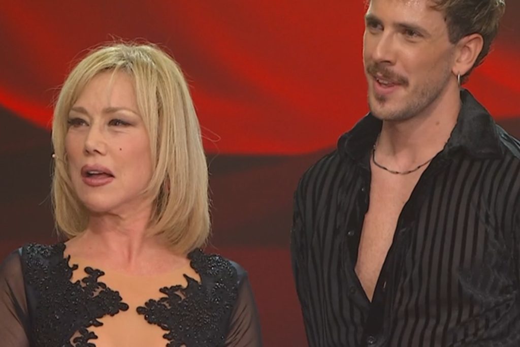 Nancy Brilli eliminata a Ballando con le Stelle 2025, 22 novembre: spareggio con Chemical