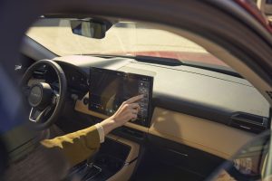 Mazda CX-5: Innovazione elettronica e integrazione Google per un’esperienza di guida avanzata.