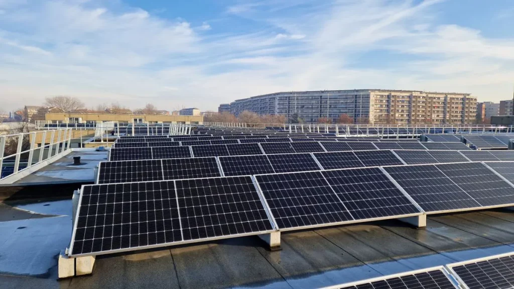 Torino: la città pioniera della posta green con trasporti a energia pulita.