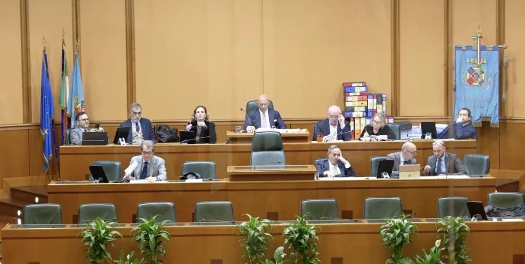 Lazio: Consiglio Regionale discute emendamenti sulla manovra finanziaria attuale.