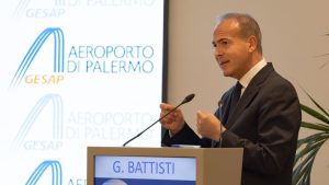 Aeroporto di Palermo: aumento del traffico internazionale durante le festività natalizie.