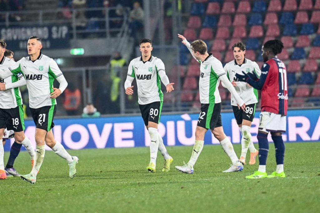Bologna e Sassuolo si dividono la posta con un pareggio 1-1 nel derby emiliano.