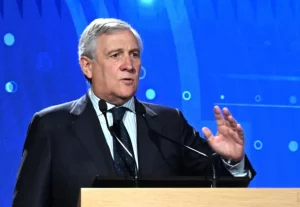 Tajani: Italia sostiene gli Usa, continuano gli aiuti all’Ucraina per la sua resistenza.