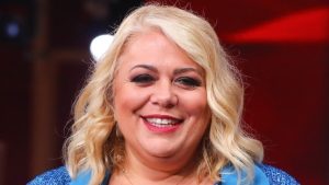 Il programma "Ballando con le Stelle" è al centro di una polemica infuocata, dopo che la decisione...