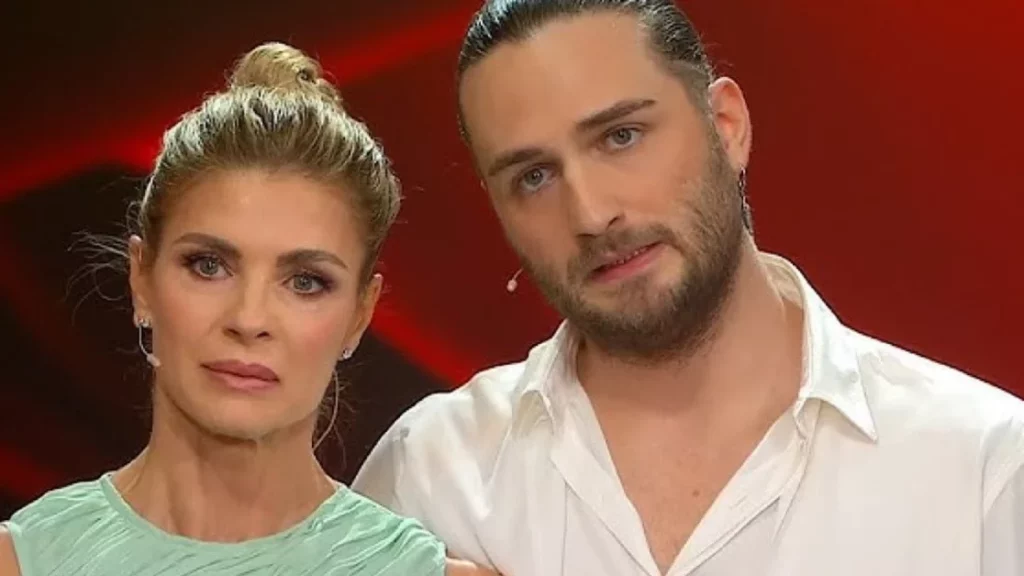 Sorrisi sul palco, tensioni dietro le quinte Siamo a meno di 24 ore dalla semifinale di Ballando con...