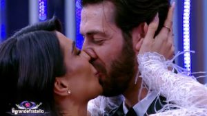 Il Ritorno Inaspettato di Rasha Younes al Grande Fratello Omer Elomari, insieme a Grazia Kendi e...