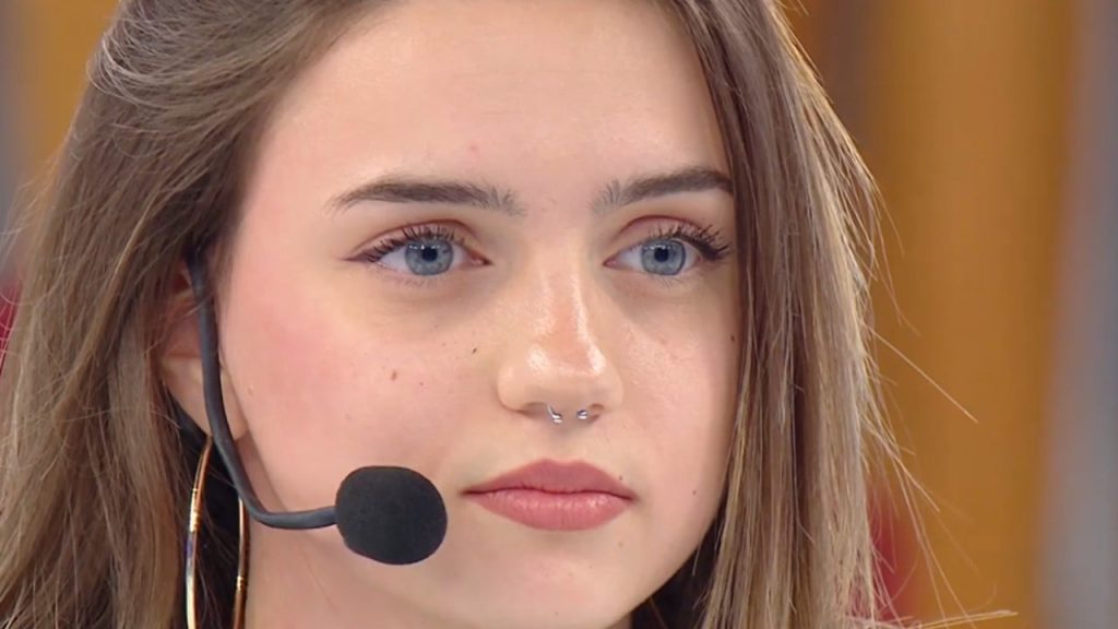 Nina Zilli difende Flavia Buoncristiani dopo la sospensione ad Amici 25