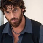 Can Yaman e Sara Bluma: tensioni e crisi nel loro rapporto. Ecco la verità.