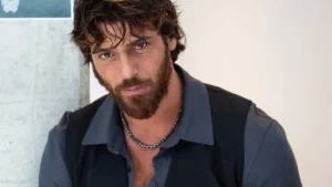 Can Yaman e Sara Bluma: tensioni e crisi nel loro rapporto. Ecco la verità.