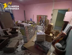 Sequestro a Cosenza: trovata una tonnellata di fuochi d’artificio illegali.