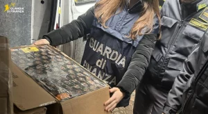Milano: sequestrate 1,2 tonnellate di fuochi d’artificio illegali, colpo alla sicurezza pubblica.