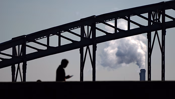 L'Inquinamento Atmosferico in Europa: Una Minaccia Persistente L'inquinamento atmosferico...