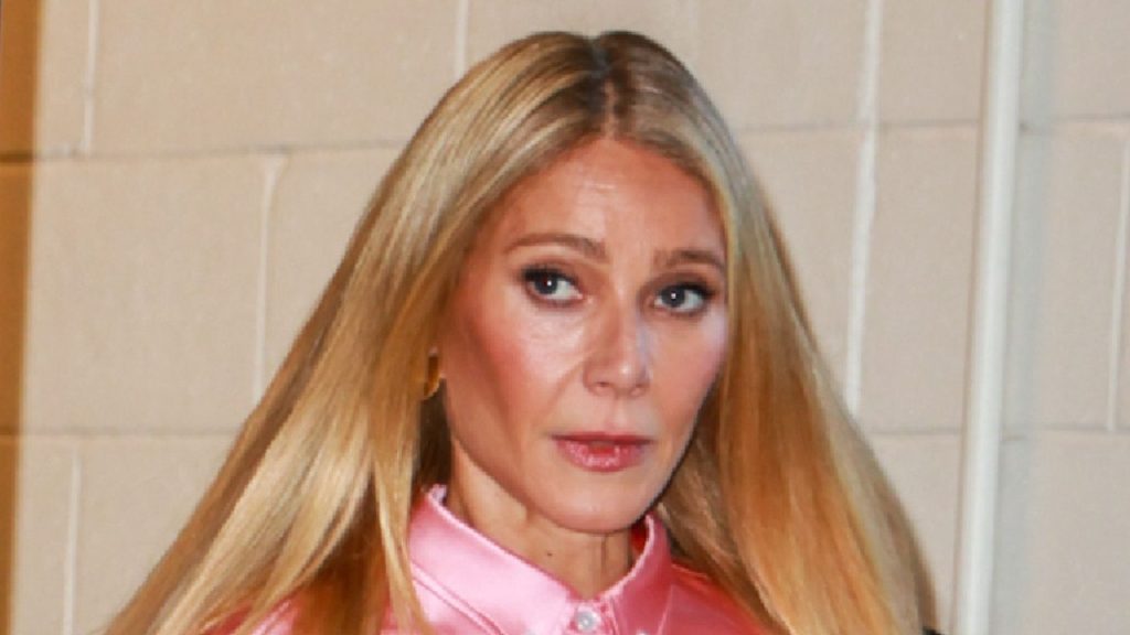 Come affrontare il buio e la malinconia dell’inverno? Gwyneth Paltrow ha trovato il rimedio ideale...