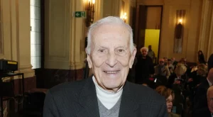 La Longevità Attraverso una Dieta Moderata: I Consigli di Silvio Garattini Mangiare Poco per Vivere...