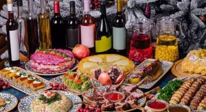 Carne, pesce e salumi: i favoriti, seguiti da frutta, verdura e una dolce esplosione!