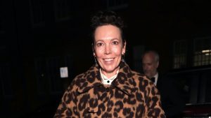 Il Cappotto Eccezionale di Olivia Colman Dopo gli acquisti frenetici del Black Friday, mi ero...