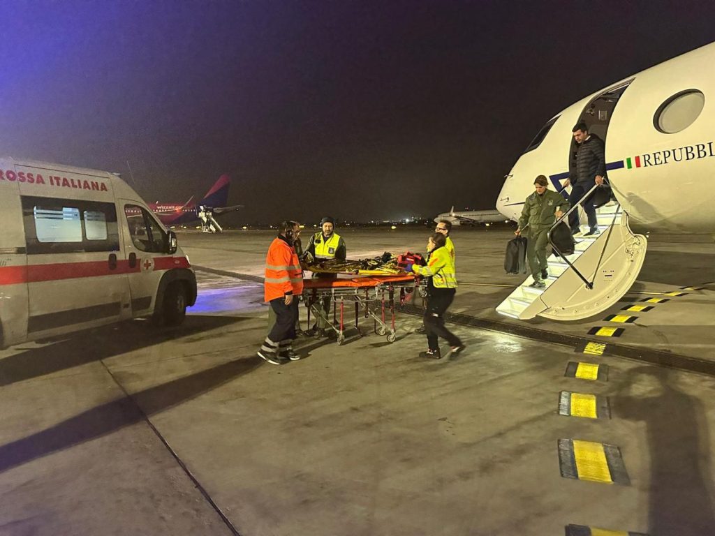 Aeronautica Militare: trasporto sanitario urgente per un 66enne da Reggio Calabria a Bologna.