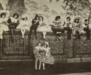 Il debutto di “Babes in Toyland”, una delle operette più celebri del teatro musicale statunitense...