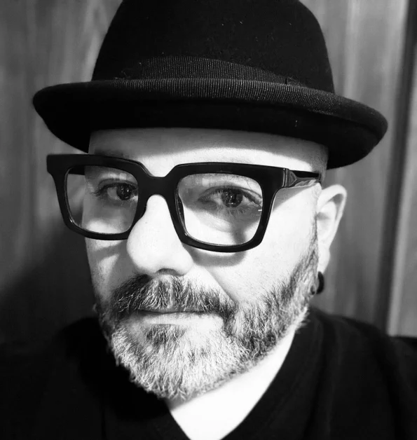 La musica italiana ha un enorme repertorio scritto da persone che il pubblico non ha mai avuto né...