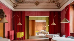 Moebius Sperimentale: Un'Esperienza Gastronomica Unica a Milano Situato in un'ex fabbrica tessile a...