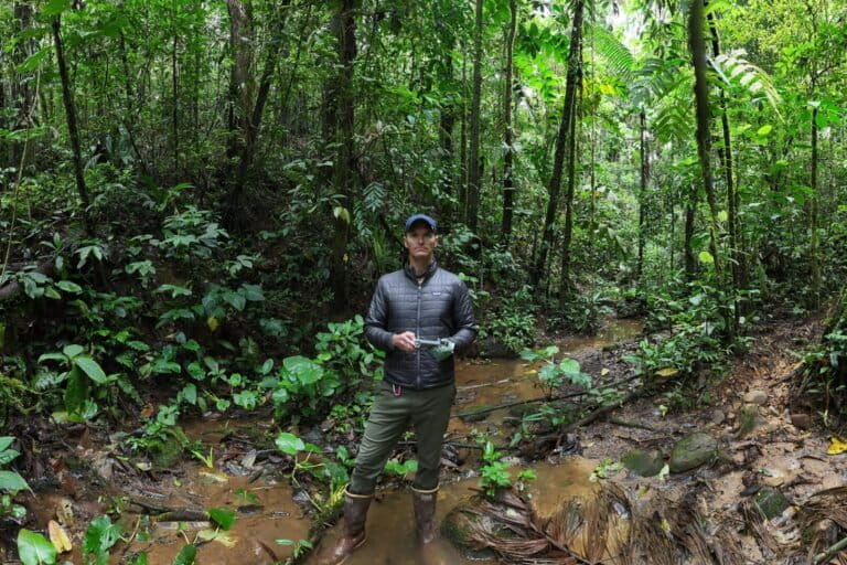 Liberarsi dalle pubblicità per concentrarsi sull’impatto significativo.