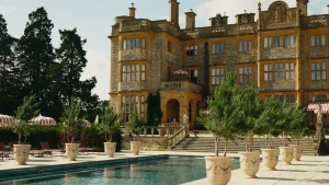 Man mano che l’avvicinarsi del Natale si fa più intenso, per molti inizia il panico da regali: cosa...