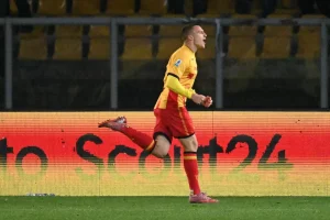 Il Lecce Trionfa contro il Pisa: Risultato Cruciale in Chiave Salvezza LECCE (ITALPRESS) – Il Lecce...