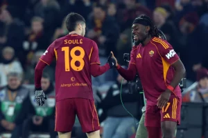 Roma trionfa 3-1 contro il Genoa nel ritorno emozionante di De Rossi.