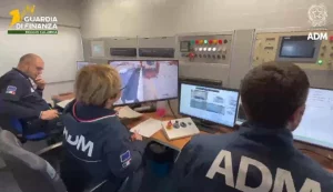 Sequestro di cocaina al porto di Gioia Tauro REGGIO CALABRIA (ITALPRESS) – Un altro importante colpo...