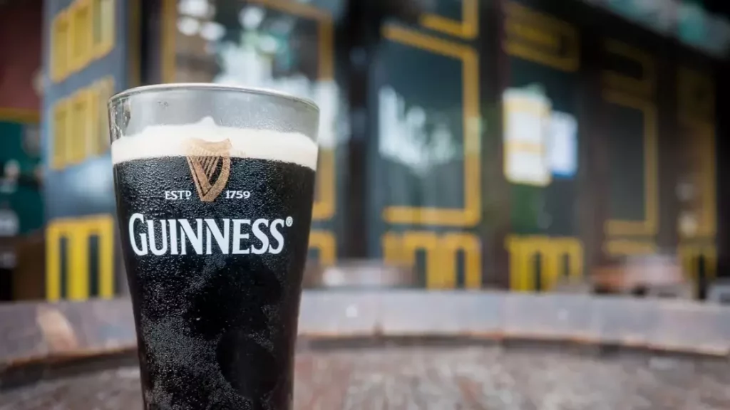 La Riscoperta del Guinness nel Regno Unito Che tu sia un appassionato di stout o preferisca una...