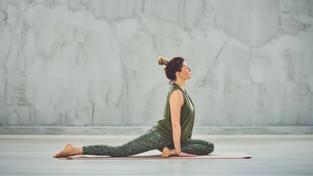 Un esperimento settimanale: gli effetti dello stretching dei piccioni su fianchi e schiena.