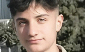 Tragedia a 15 anni: Muhammed Kendirci vittima di un attacco sul lavoro.